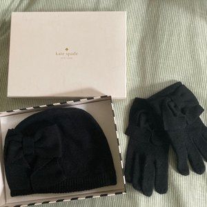 Coach Dorothy Bow Glove and Beanie Set Hat